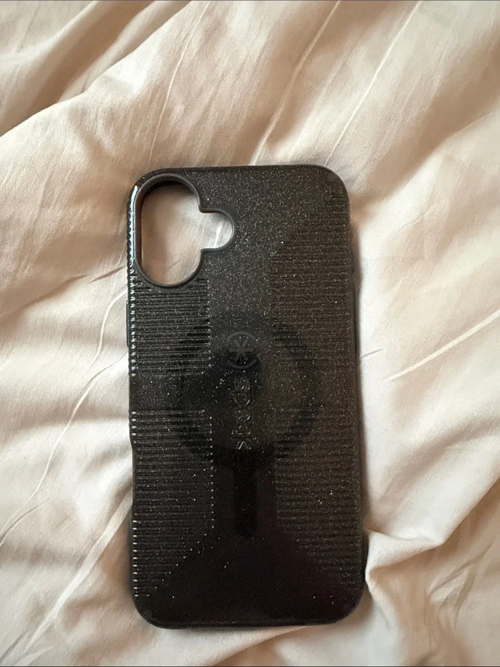 IPHONE 16 plus speck Black iPhone Case with Integrated Magnetic Ring